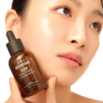 Antioxidant Glow Facial Essence Model